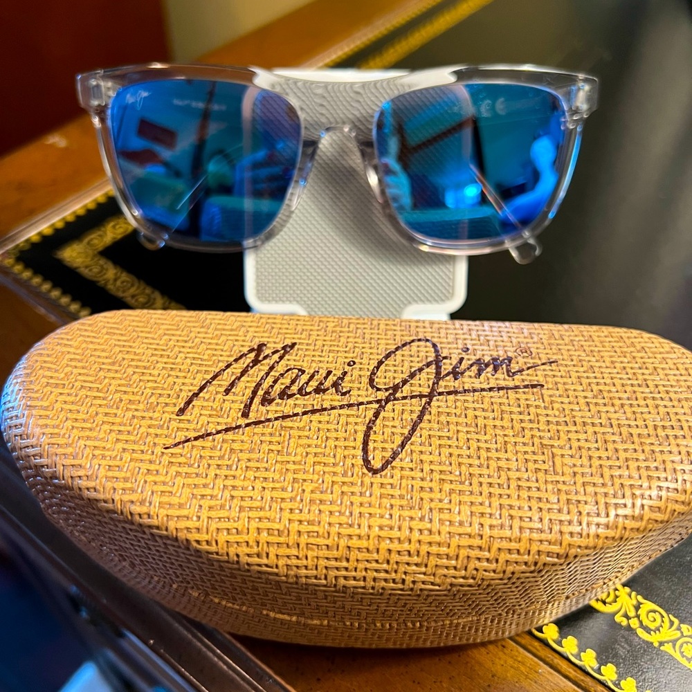 Maui Jim Blue Hawaii Velzyland Mirrored Glasses